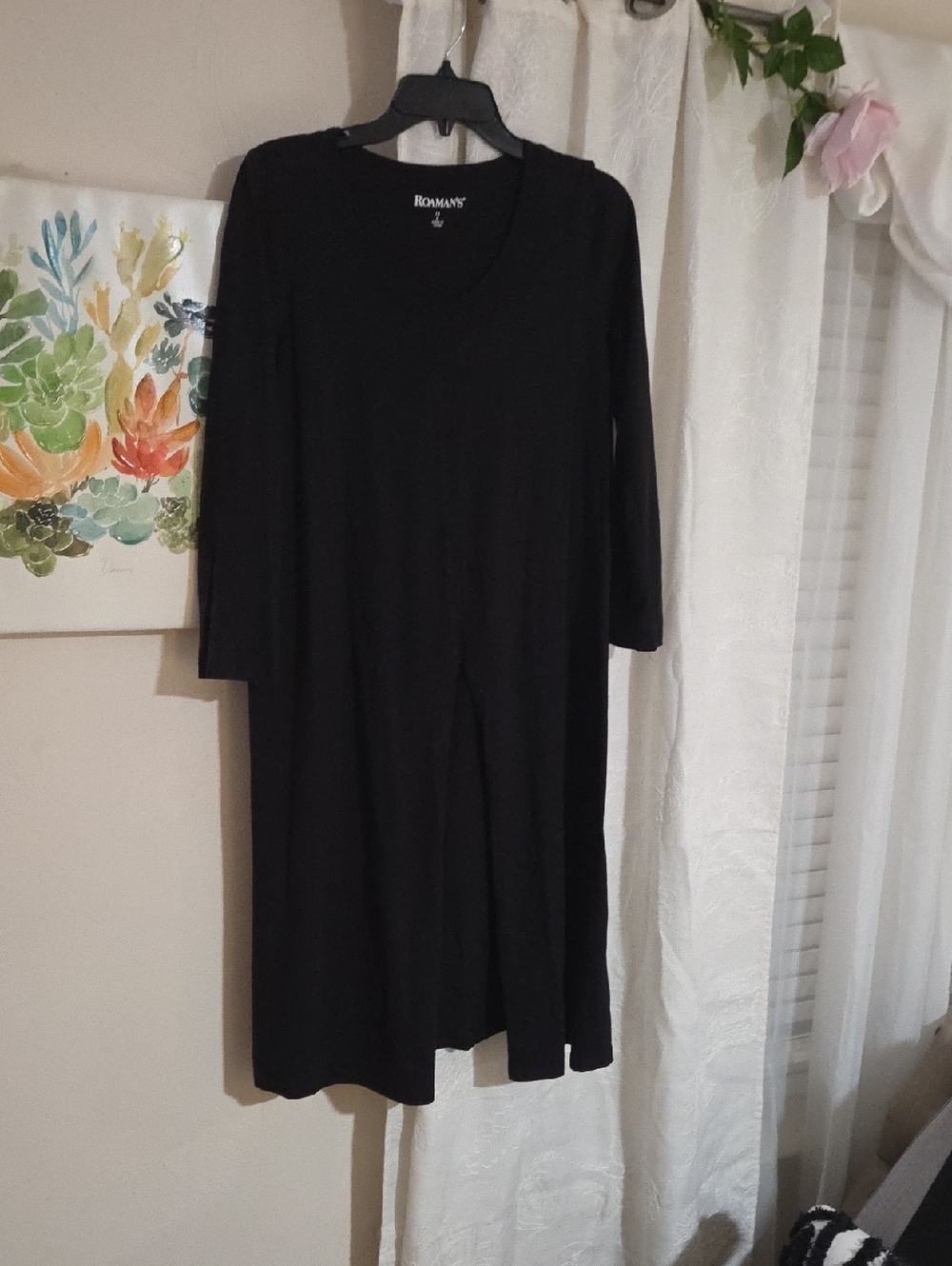Roaman's Black Long-Sleeve V-Neck Tunic Top
